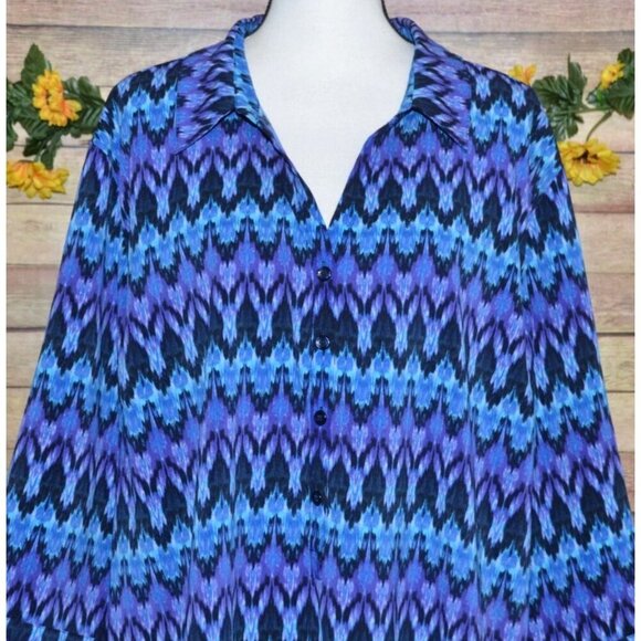 Catherines Plus 3X 26W 28W Half Button 3/4 Sleeve Blouse Top Purple Blue Print - Picture 2 of 9